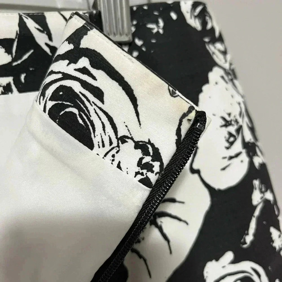 Lord & Taylor Pencil Skirt Floral Print - Picture 3 of 10